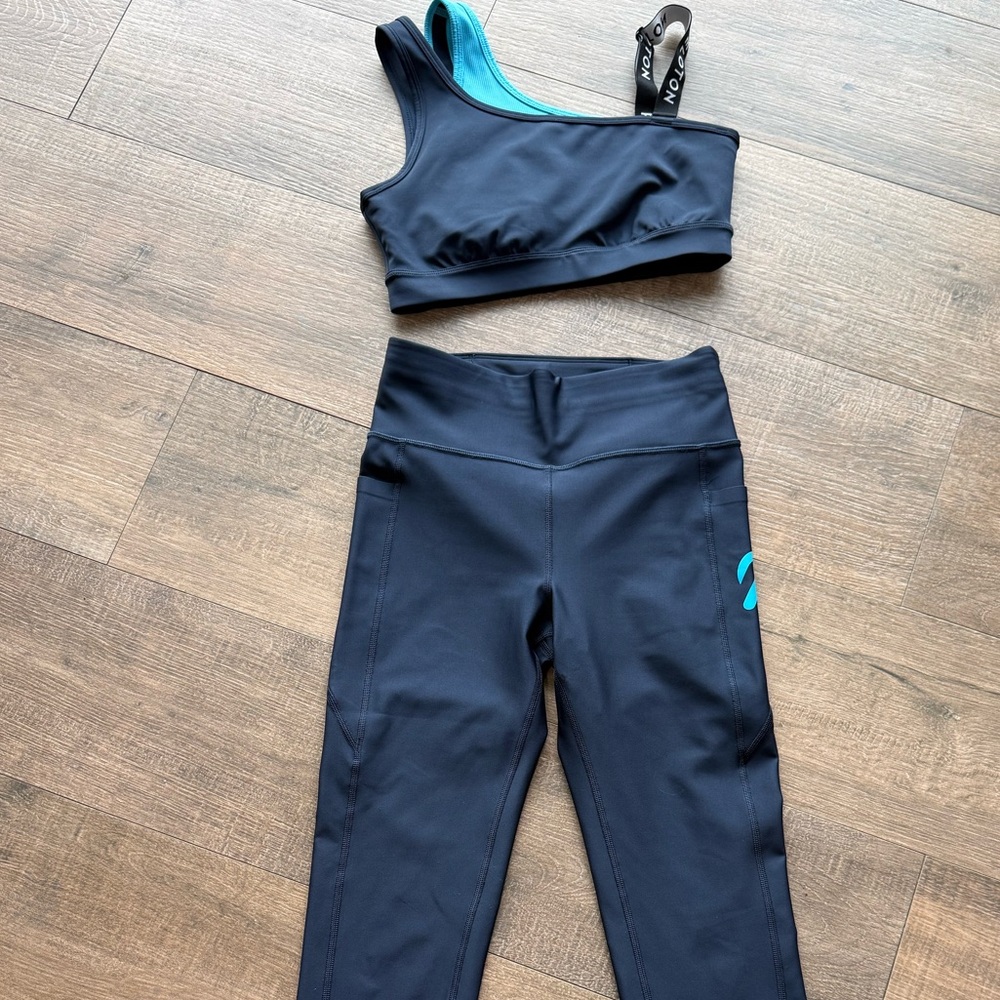 Peloton Navy Athletic Set with Teal Accents